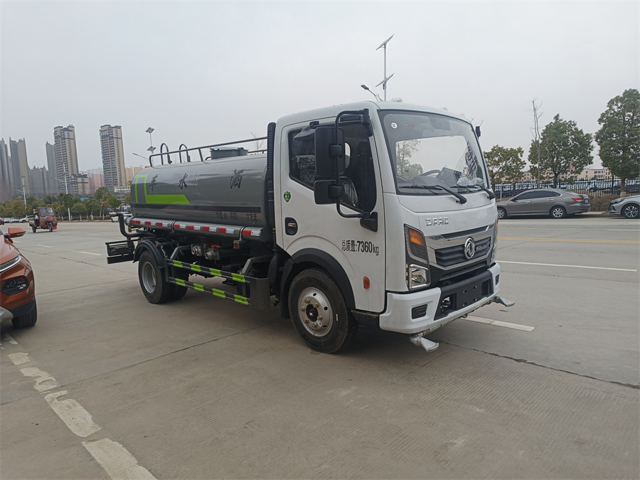 東風(fēng)新款5噸灑水車(chē)-東風(fēng)多利卡新款5噸灑水車(chē) 東風(fēng)新款5噸灑水車(chē)-東風(fēng)多利卡新款5噸灑水車(chē)